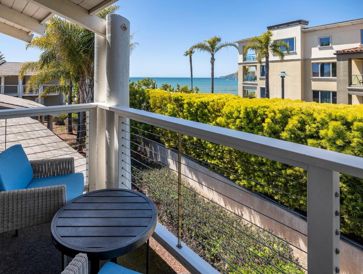Popular attractions Area Nearby Property